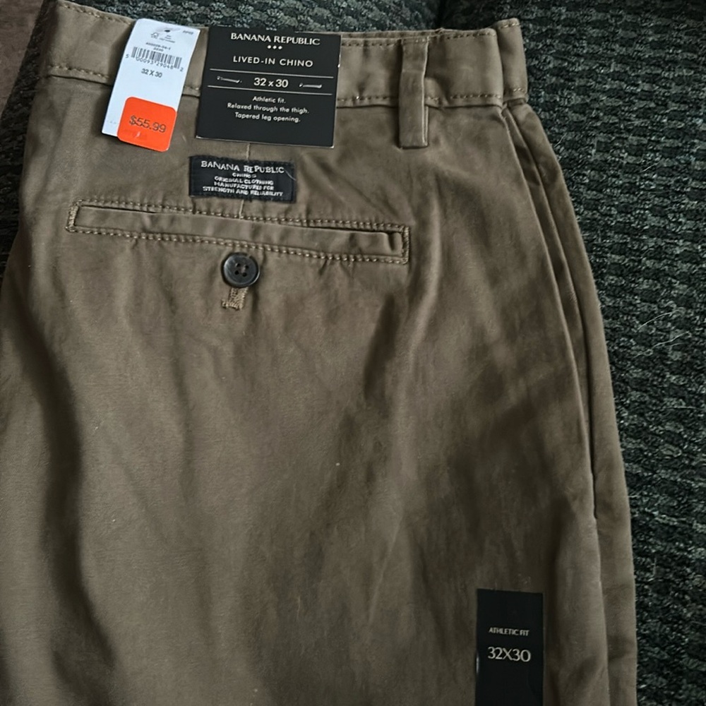NWT Banana Republic green 32x30 lived-in chunk athletic fit $55.99